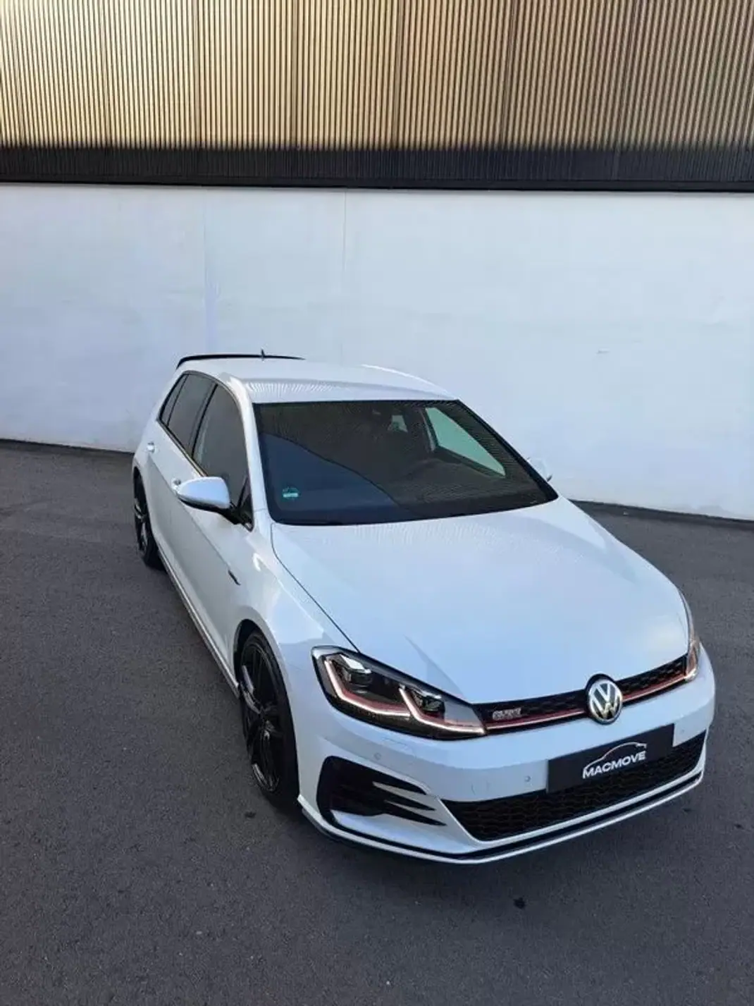 Volkswagen Golf 2019 - 28900 EUR, 108000 km - AUTO.MOTO.pt - 108000km - foto 13 de 32