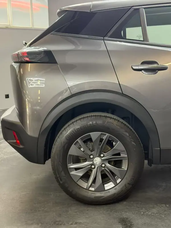 Peugeot 2008 2021 - 15250 EUR, 70161 km - AUTO.MOTO.pt - 70161km - foto 32 de 36