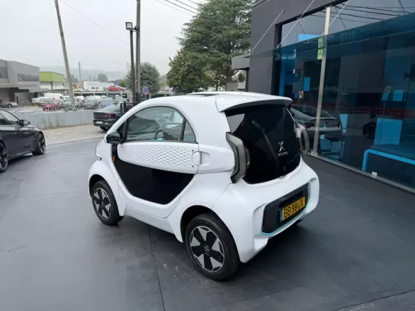 XEV Yoyo 2023 - 11900 EUR, 21000 km - AUTO.MOTO.pt - 21000km - foto 4 de 10