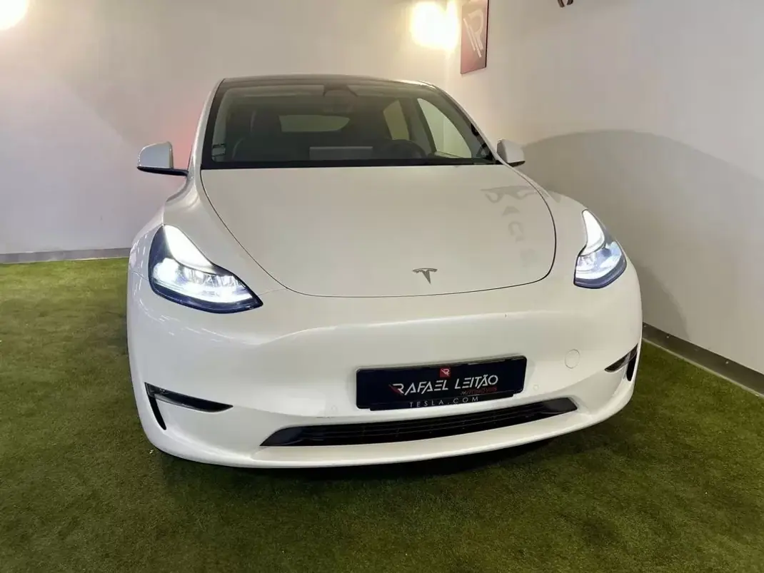 Tesla Model Y 2022 - 38750 EUR, 44000 km - 44000km - foto 7 de 42