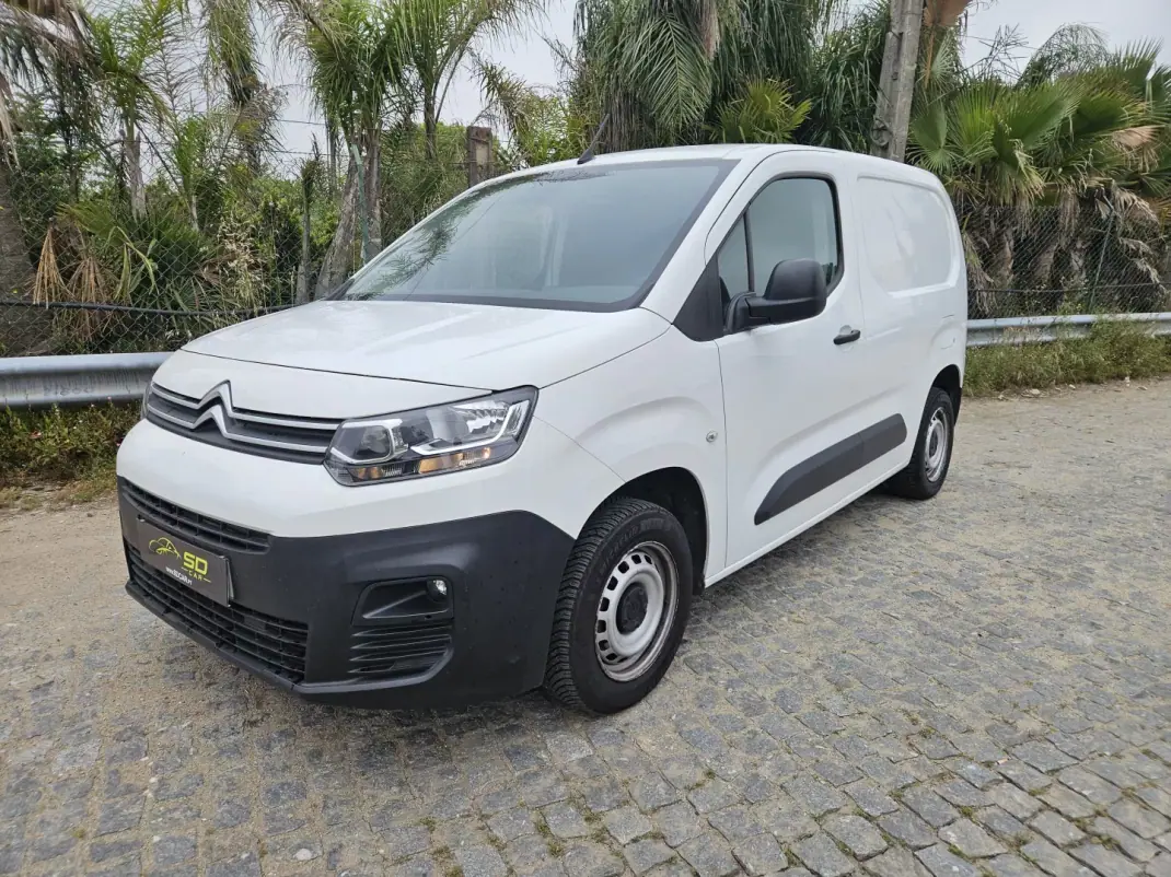 Citroën BERLINGO VAN XL 1.5 BLUE HDI 3 LUGARES 2020 - 9750 EUR, 87000 km - AUTO.MOTO.pt - 87000km - foto 1 de 8