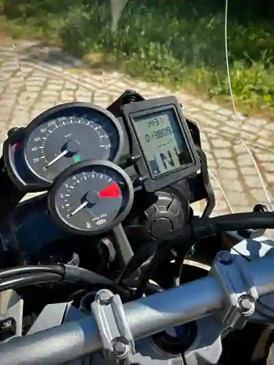 BMW F 800 GS Trophy 2012 - 8500 EUR, 14000 km - AUTO.MOTO.pt - 14000km - foto 6 de 7