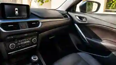 Mazda 6 2017 - 14800 EUR, 210000 km - 210000km - foto 4 de 7