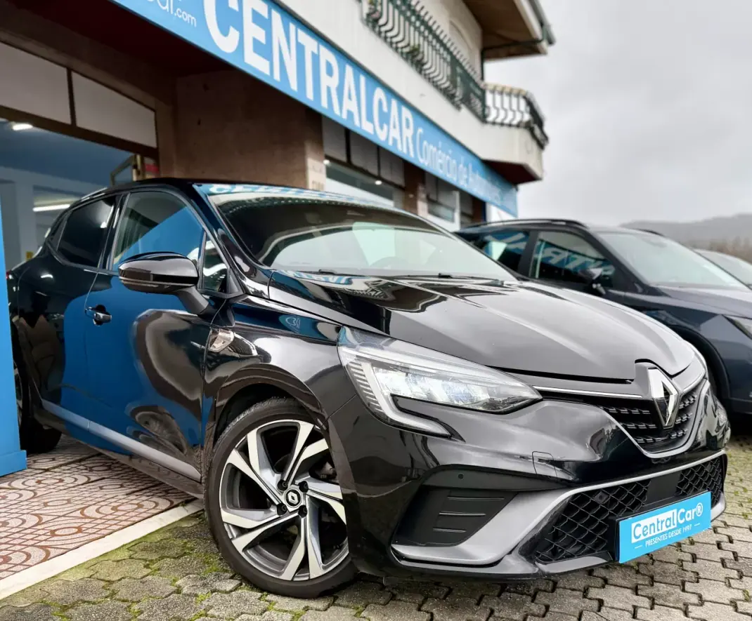 Renault Clio 2023 - 15950 EUR, 77000 km - AUTO.MOTO.pt - 77000km - foto 1 de 24