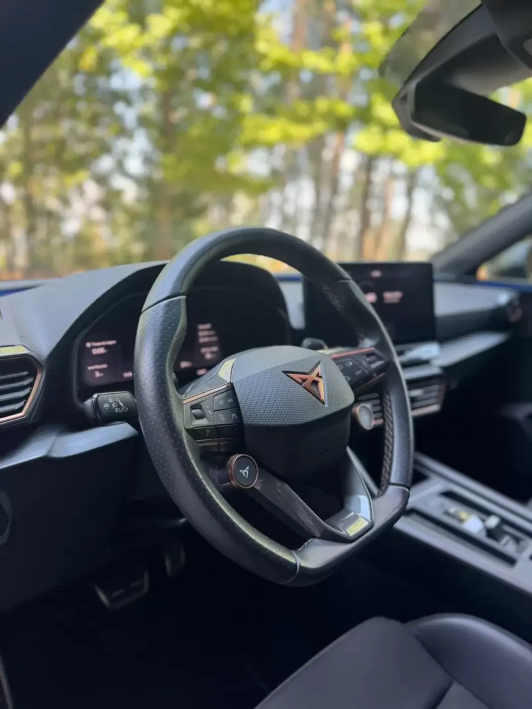 Cupra Leon 2023 - 29750 EUR, 34940 km - AUTO.MOTO.pt - 34940km - foto 6 de 20