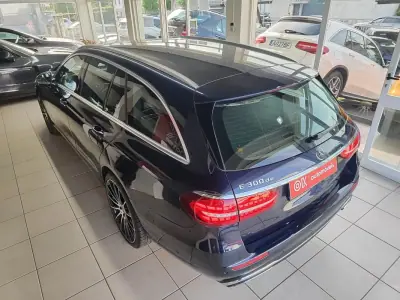 Mercedes-Benz E 300 2022 - 34350 EUR, 110000 km - AUTO.MOTO.pt - 110000km - foto 10 de 37