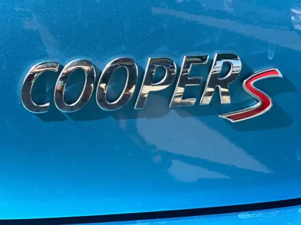 MINI Cooper 2018 - 22900 EUR, 110452 km - AUTO.MOTO.pt - 110452km - foto 13 de 26