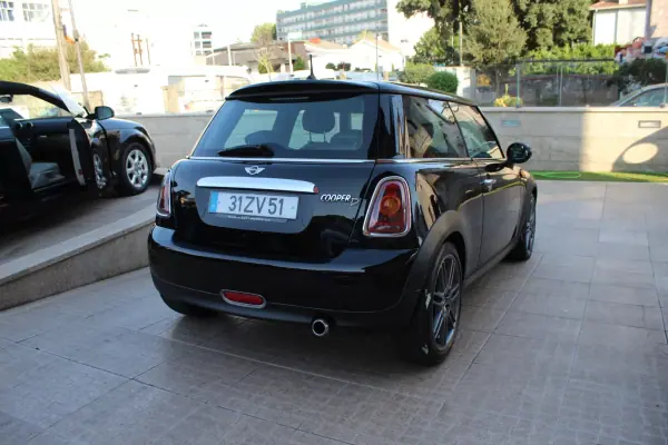 MINI Cooper 2010 - 8350 EUR, 246500 km - 246500km - foto 5 de 22