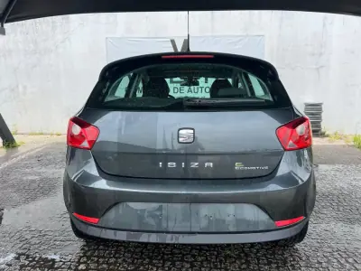SEAT Ibiza 2011 - 5750 EUR, 158150 km - AUTO.MOTO.pt - 158150km - foto 11 de 11