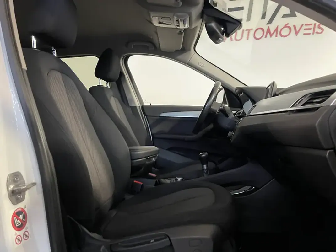 BMW X1 2016 - 18900 EUR, 134000 km - AUTO.MOTO.pt - 134000km - foto 18 de 31