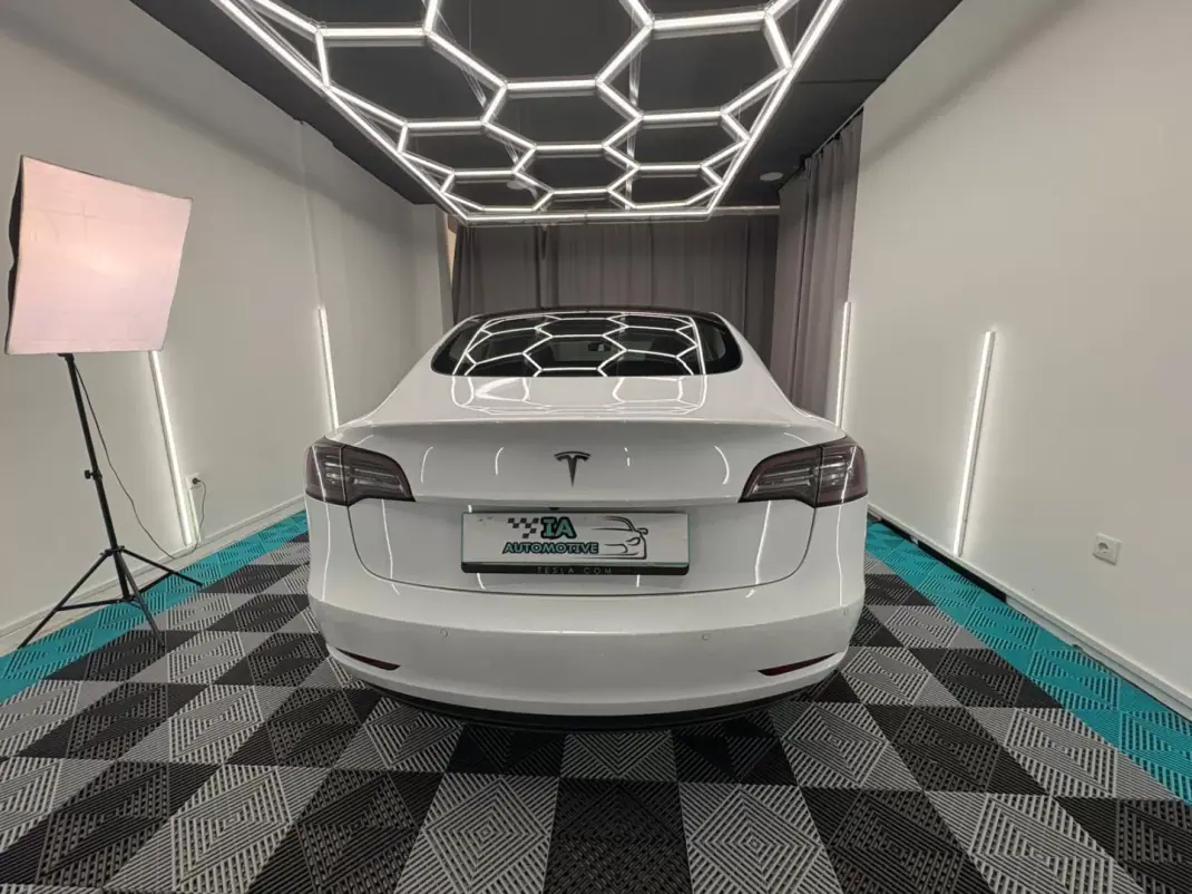 Tesla Model 3 2019 - 19750 EUR, 171400 km - 171400km - foto 6 de 20