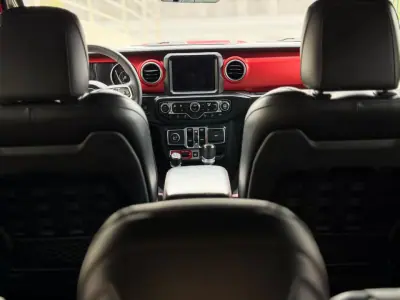 Jeep Wrangler Unlimited 2019 - 67500 EUR, 150181 km - 150181km - foto 24 de 25