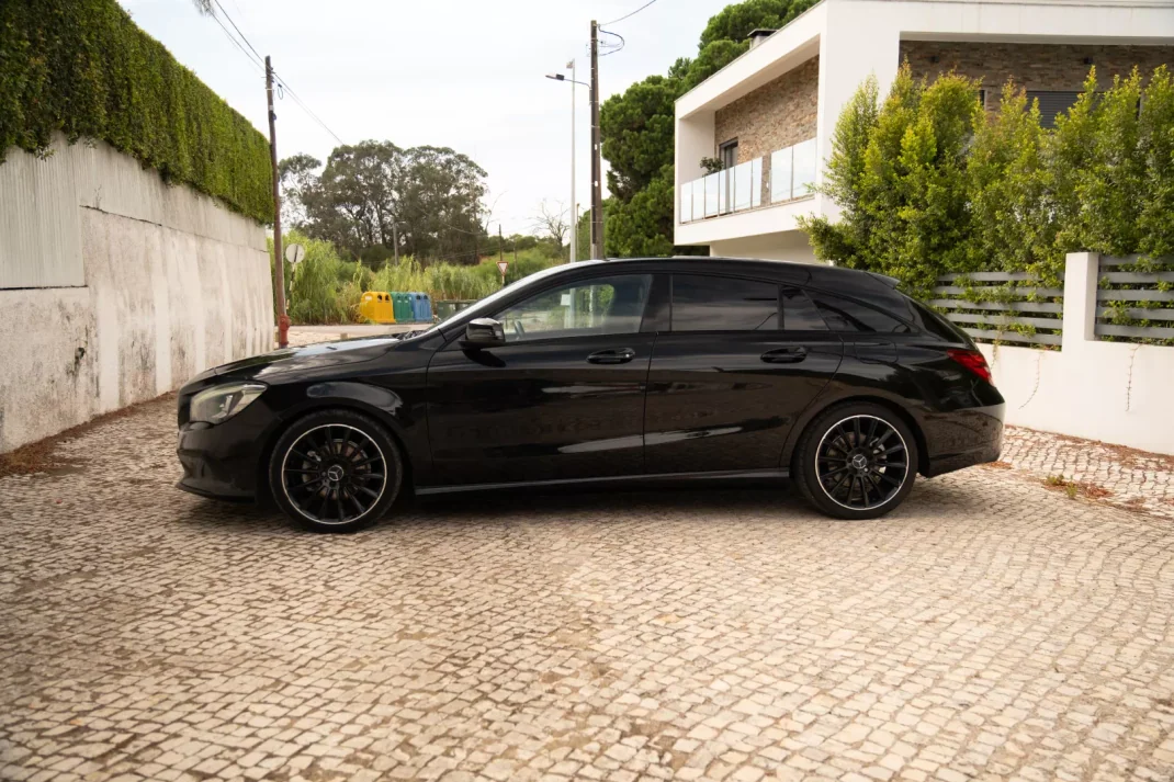 Mercedes-Benz CLA 180 2017 - 17800 EUR, 209068 km - AUTO.MOTO.pt - 209068km - foto 3 de 10