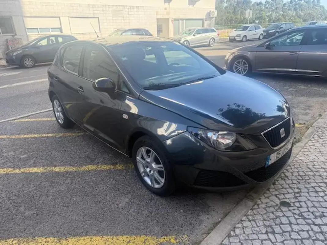SEAT Ibiza 2010 - 5750 EUR, 156000 km - AUTO.MOTO.pt - 156000km - foto 16 de 33