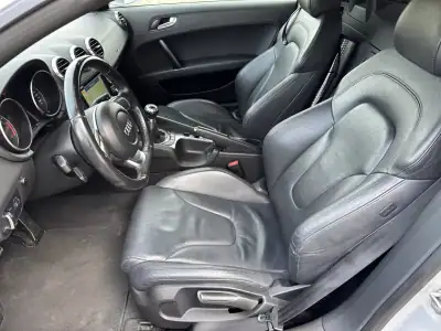 Audi TT Roadster 2007 - 16950 EUR, 132000 km - AUTO.MOTO.pt - 132000km - foto 7 de 10