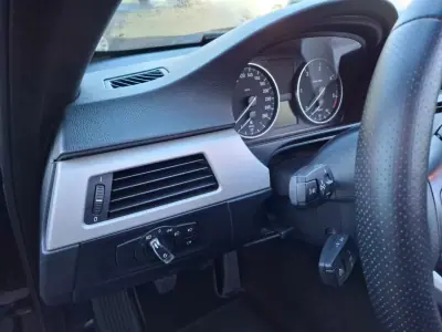 BMW 320 2010 - 15900 EUR, 220000 km - AUTO.MOTO.pt - 220000km - foto 17 de 42