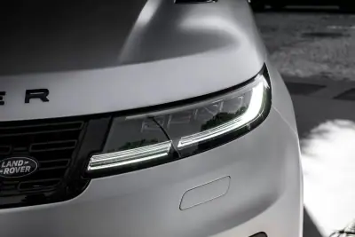 Land Rover Range Rover Sport 2023 - 83990 EUR, 131215 km - AUTO.MOTO.pt - 131215km - foto 8 de 46