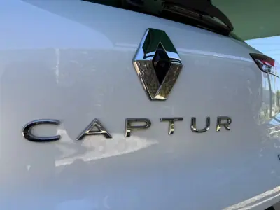 Renault Captur 2022 - 19900 EUR, 50534 km - AUTO.MOTO.pt - 50534km - foto 17 de 18