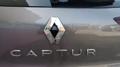 Renault Captur 2022 - 15950 EUR, 77000 km - AUTO.MOTO.pt - 77000km - foto 16 de 42
