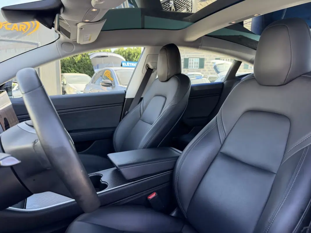 Tesla Model 3 2020 - 29500 EUR, 89581 km - 89581km - foto 19 de 48