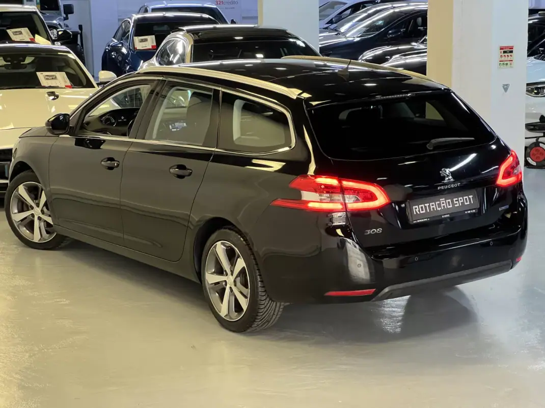 Peugeot 308 SW 2016 - 10990 EUR, 160000 km - 160000km - foto 14 de 42