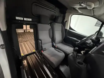 Citroën BERLINGO VAN XL 1.5 BLUE HDI 3 LUGARES 2019 - 12990 EUR, 143000 km - AUTO.MOTO.pt - 143000km - foto 22 de 25