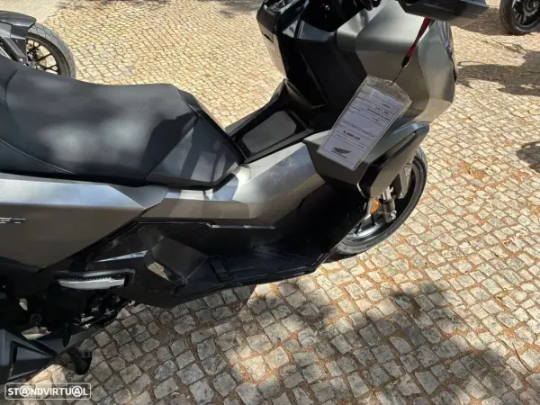 Honda ADV 150 2025 - 5900 EUR, 4926 km - AUTO.MOTO.pt - 4926km - foto 11 de 14