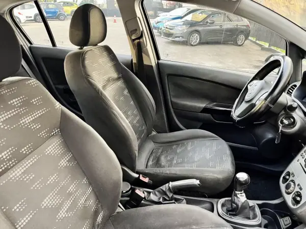 Opel Corsa 2011 - 5750 EUR, 140000 km - 140000km - foto 2 de 10