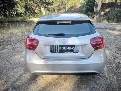 Mercedes-Benz A 180 2015 - 12950 EUR, 218000 km - AUTO.MOTO.pt - 218000km - foto 5 de 23