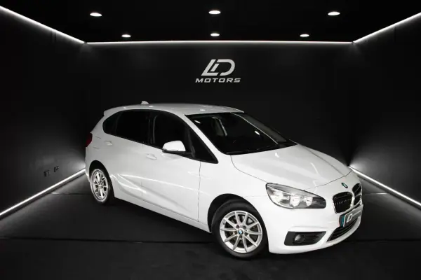 BMW 216 Gran Tourer 2015 — foto 2 de 13