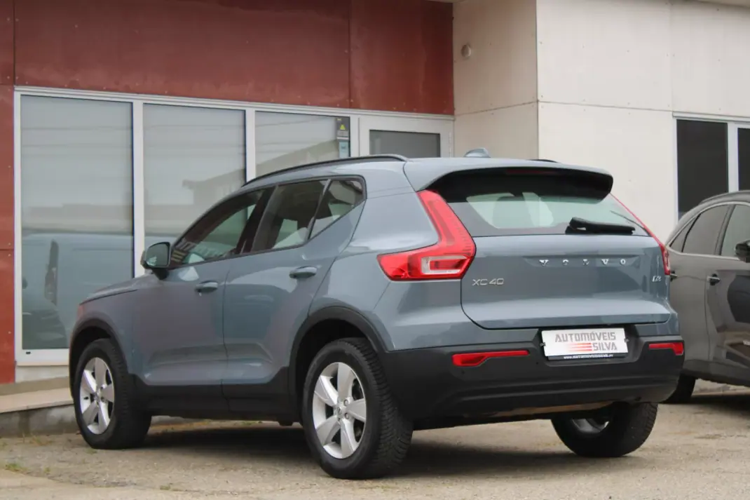 Volvo XC 40 2019 - 18900 EUR, 212000 km - AUTO.MOTO.pt - 212000km - foto 14 de 30
