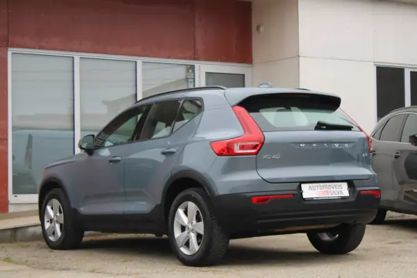 Volvo XC 40 2019 - 18900 EUR, 212000 km - AUTO.MOTO.pt - 212000km - foto 14 de 30