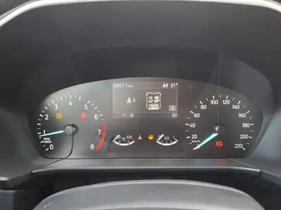 Ford Kuga 2021 - 21000 EUR, 59800 km - AUTO.MOTO.pt - 59800km - foto 20 de 36