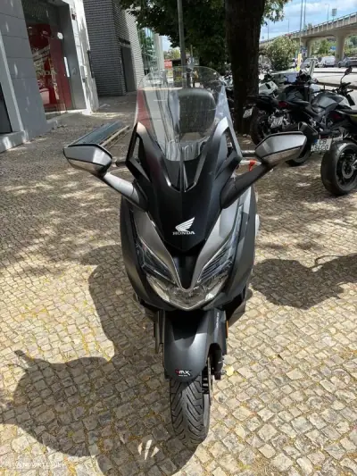 Honda Forza 2021 - 4450 EUR, 48179 km - AUTO.MOTO.pt - 48179km - foto 3 de 10