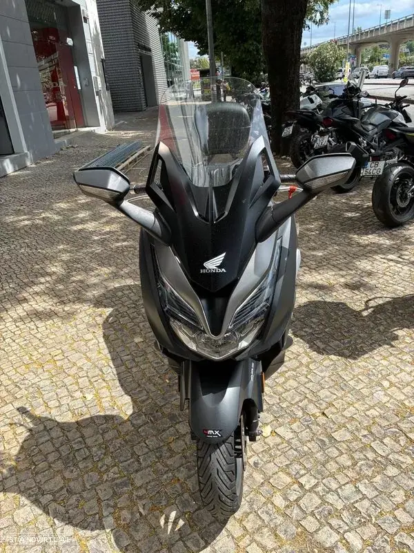 Honda Forza 2021 - 4450 EUR, 48179 km - AUTO.MOTO.pt - 48179km - foto 3 de 10