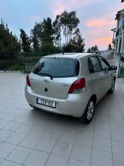 Toyota Yaris 2009 - 5950 EUR, 216472 km - foto 5 de 15