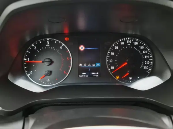 Renault Captur 2020 - 17990 EUR, 150000 km - AUTO.MOTO.pt - 150000km - foto 22 de 43