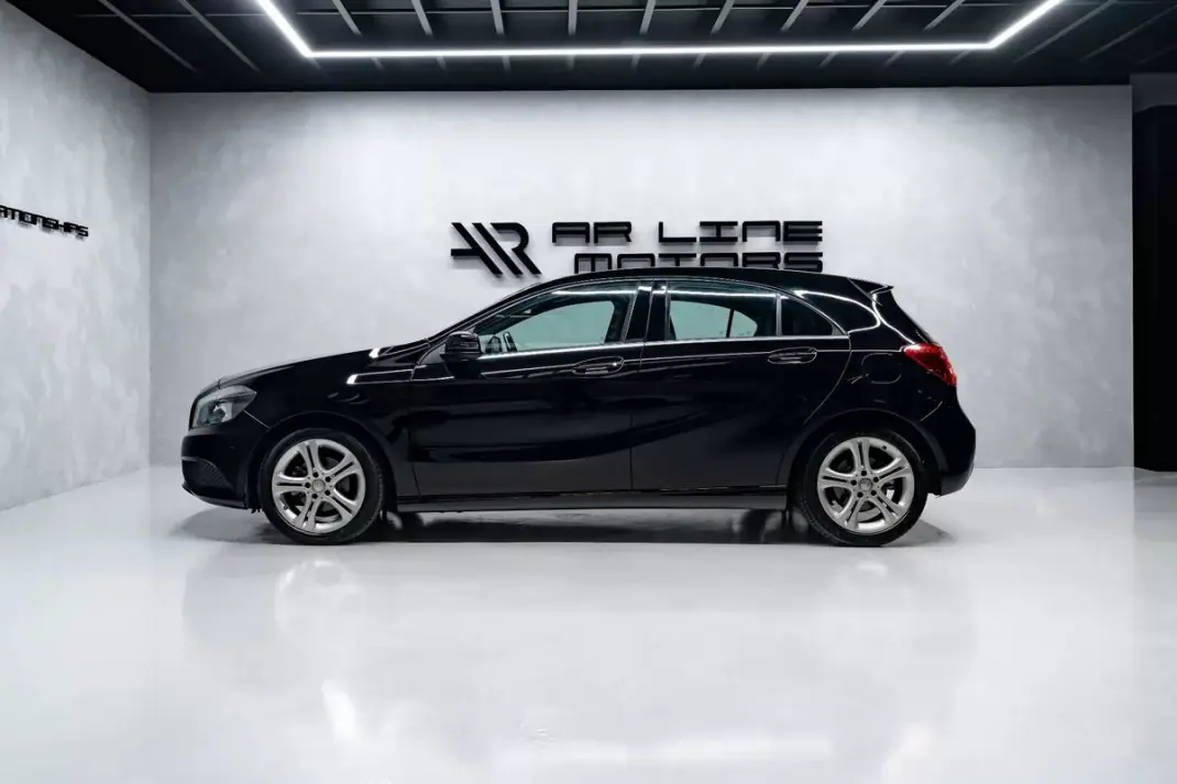 Mercedes-Benz A 180 2015 - 16950 EUR, 81000 km - AUTO.MOTO.pt - 81000km - foto 12 de 36