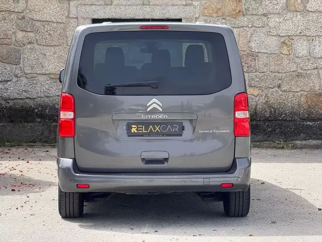 Citroën Spacetourer 2018 - 20999 EUR, 173000 km - AUTO.MOTO.pt - 173000km - foto 18 de 21