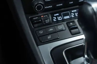 Porsche 991 2016 - 109950 EUR, 83000 km - AUTO.MOTO.pt - 83000km - foto 46 de 49