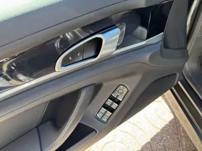 Porsche Panamera 2012 - 32900 EUR, 194000 km - AUTO.MOTO.pt - 194000km - foto 15 de 32