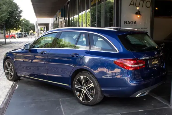 Mercedes-Benz C 300 2020 - 23990 EUR, 147104 km - AUTO.MOTO.pt - 147104km - foto 3 de 40