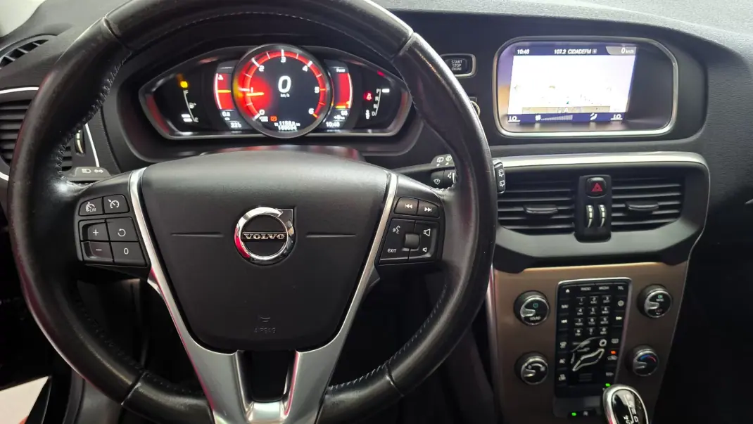 Volvo V40 Cross Country 2017 - 13990 EUR, 169554 km - 169554km - foto 20 de 61