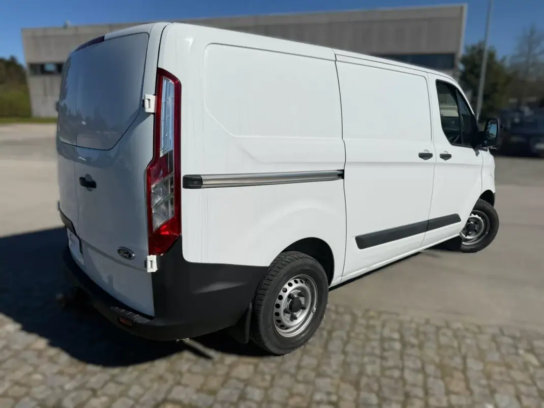 Ford Transit Custom L1 2.0 TDCI H1 2016 - 14900 EUR, 116758 km - AUTO.MOTO.pt - 116758km - foto 6 de 17