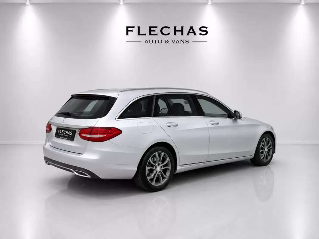 Mercedes-Benz C 180 2016 - 19500 EUR, 150000 km - 150000km - foto 2 de 9