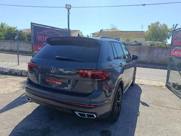 Volkswagen Tiguan 2021 - 28900 EUR, 141000 km - AUTO.MOTO.pt - 141000km - foto 6 de 33