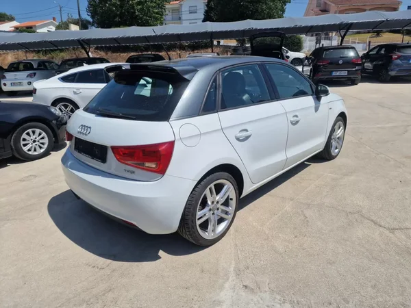 Audi A1 2012 - 14990 EUR, 93803 km - AUTO.MOTO.pt - 93803km - foto 2 de 2