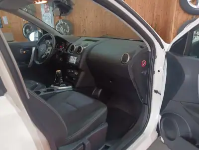 Nissan Qashqai 2012 - 11900 EUR, 226000 km - AUTO.MOTO.pt - 226000km - foto 16 de 16