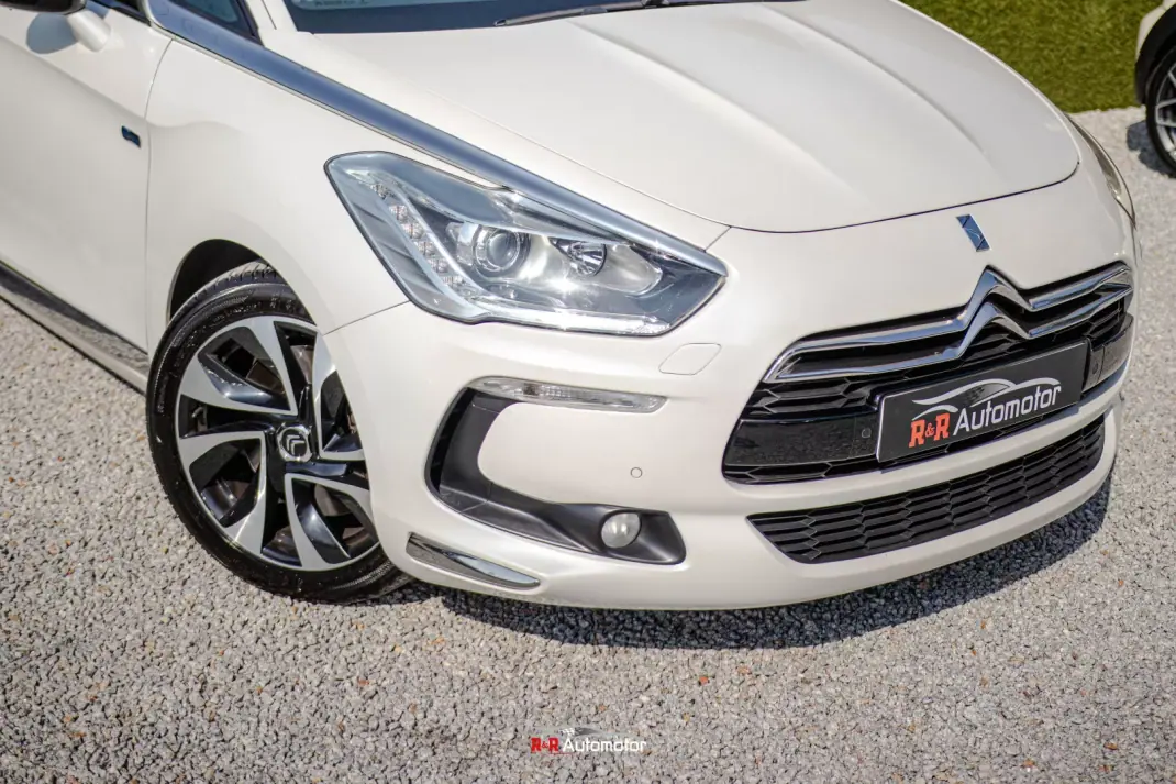 Citroën DS5 2013 - 14200 EUR, 116000 km - 116000km - foto 37 de 45