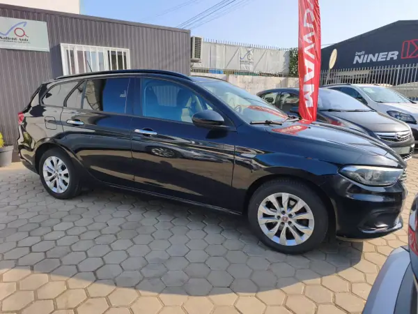 Fiat Tipo Station Wagon 2017 - 9900 EUR, 171332 km - 171332km - foto 4 de 19